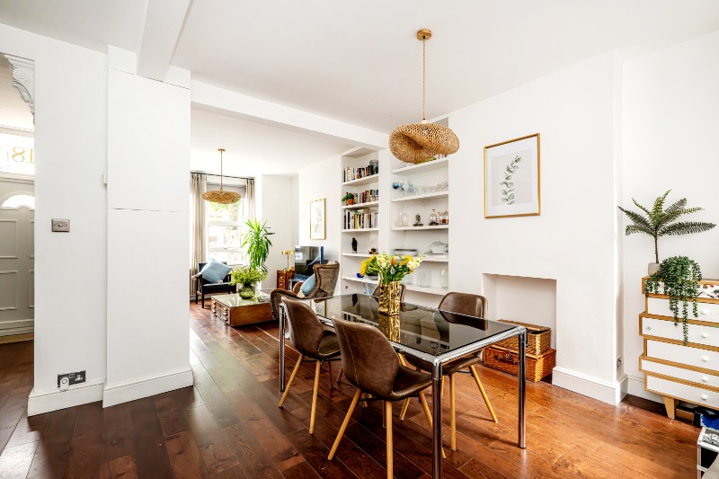Holberton Gardens, London, NW10