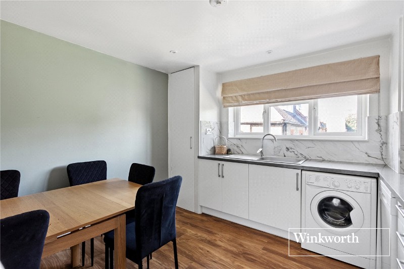Etchingham Park Road, London, N3