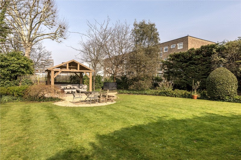 Carlton Drive, London, SW15