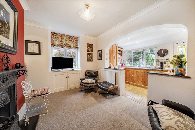 West End Grove, Farnham, Surrey, GU9