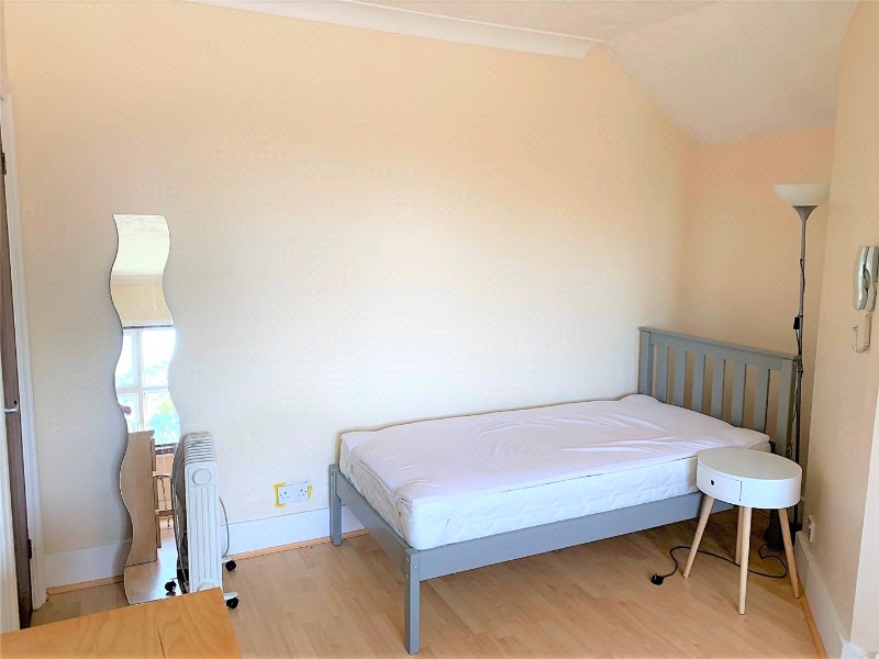 Ewell Road, Surbiton, KT6