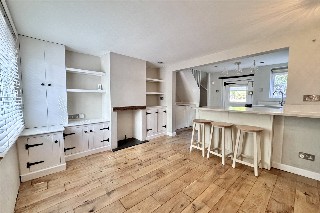 Wycombe End, Beaconsfield, HP9