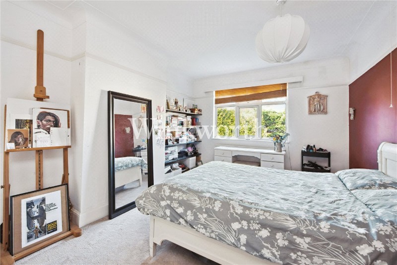 Fox Lane, London, N13