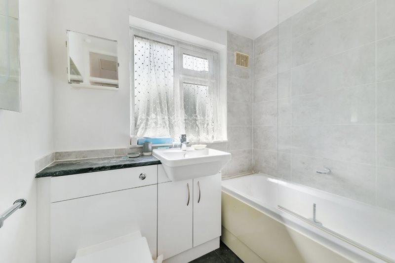 Aviemore Way, Beckenham, BR3
