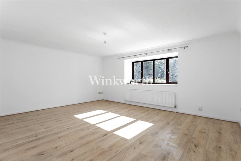 De Bohun Avenue, London, N14