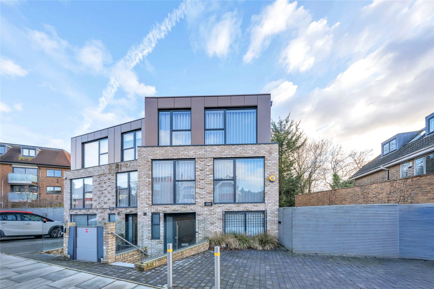 The Vale, London, NW11