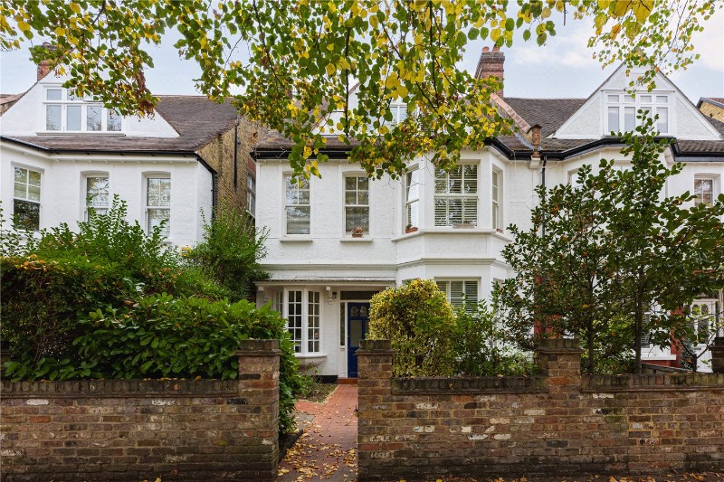 Dukes Avenue, London, W4