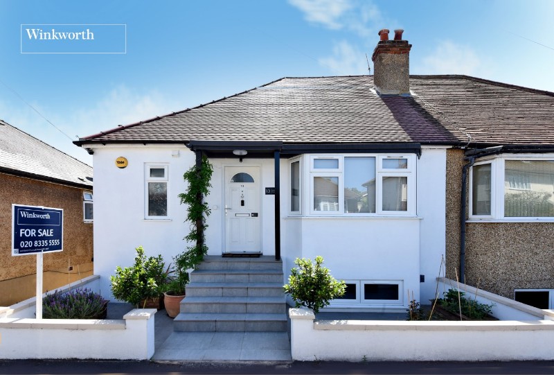 Moreton Road, Worcester Park, KT4