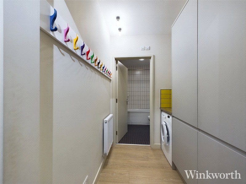 Carlisle Avenue, London, W3