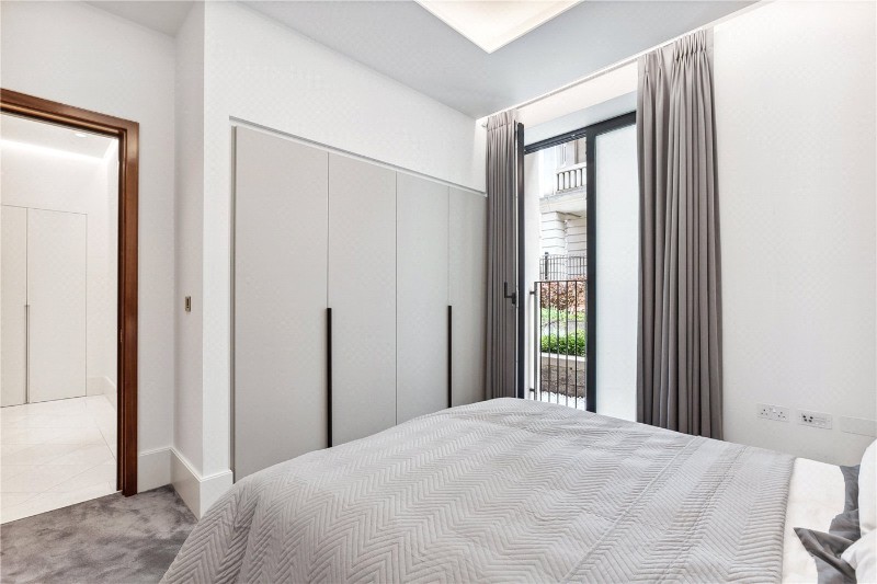Lancer Square, Kensington, London, W8