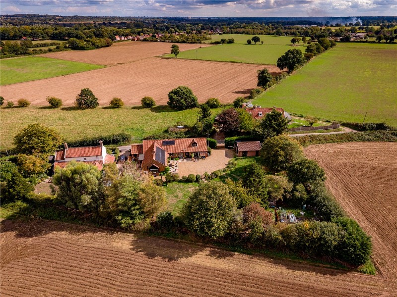 Ferry Road, Surlingham, Norwich, Norfolk, NR14