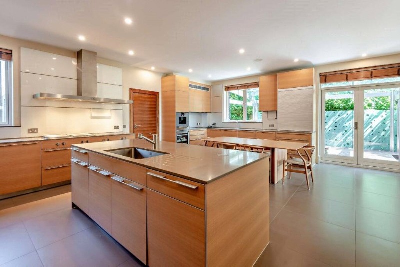 Yaffle Road, St Georges Hill, KT13