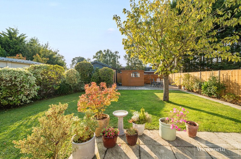 Waverley Road, Bagshot, Surrey, GU19