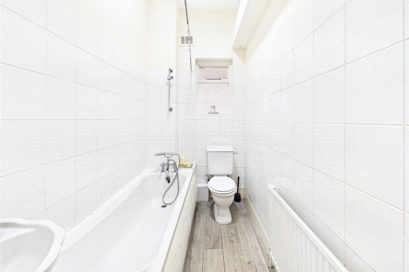 Rollscourt Avenue, London, SE24