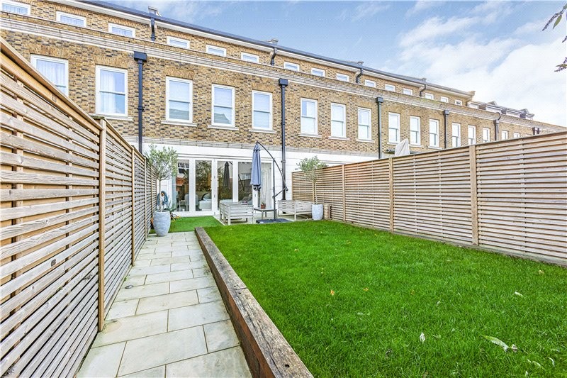 Beverley Road, Barnes, London, SW13