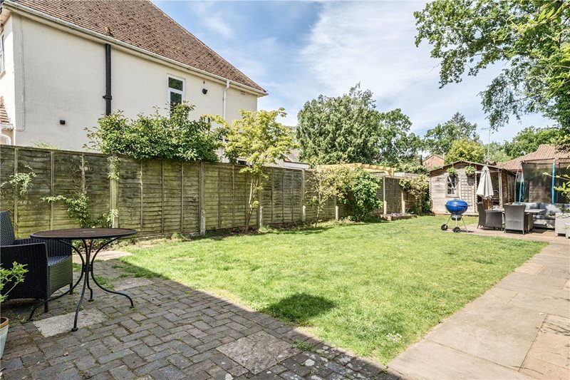Coleson Hill Road, Wrecclesham, Farnham, Surrey, GU10