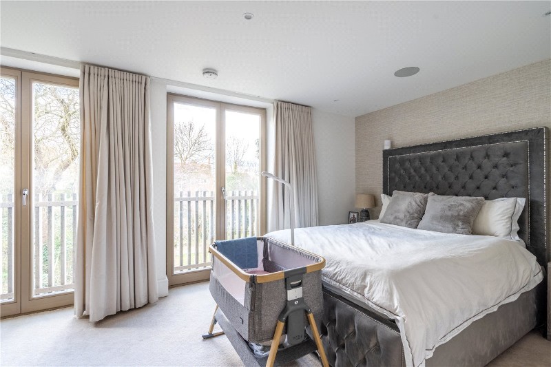 Thurlow Park Road, London, SE21