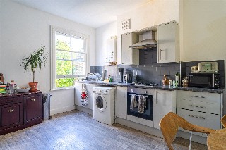Gleneagle Road, London, SW16