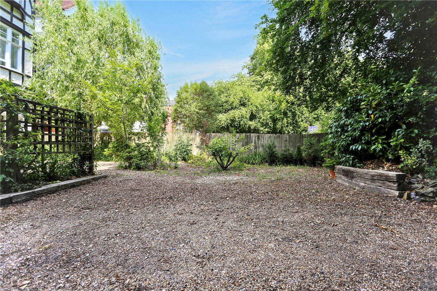 Garden/Parking