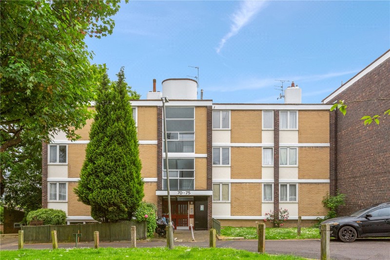 Winterfold Close, London, SW19