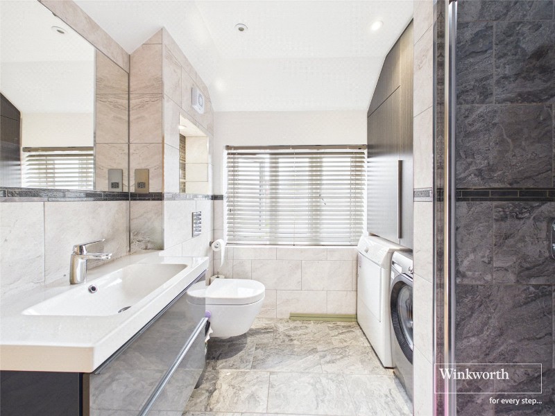 Edgwarebury Lane, Edgware, HA8