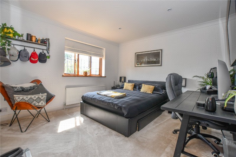 Cricket Hill, Finchampstead, Wokingham, Berkshire, RG40