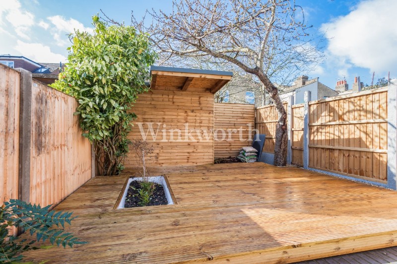 Poynter Road, Enfield, EN1