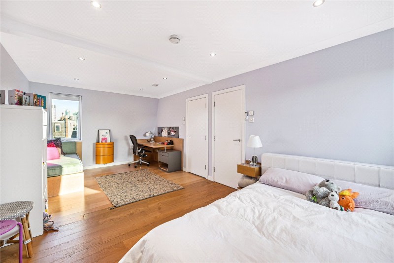 Chiddingstone Street, London, SW6