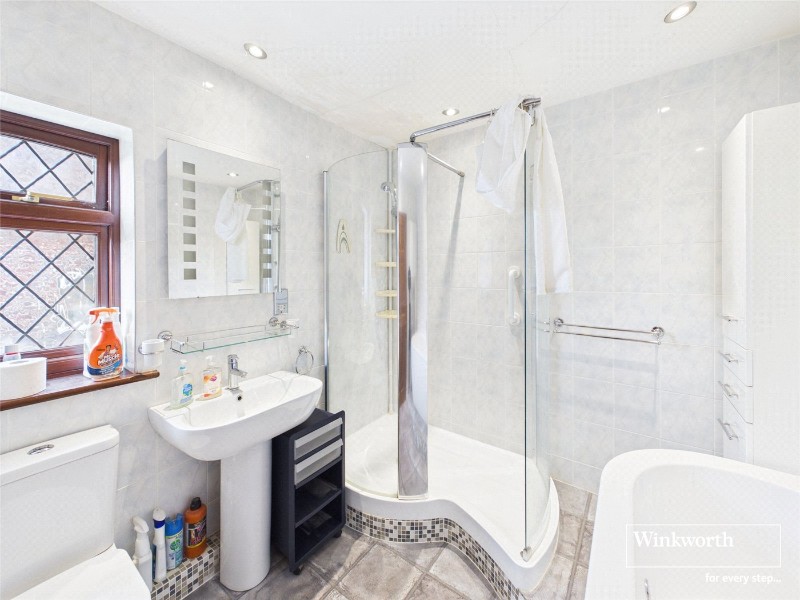 Wolmer Gardens, Edgware, HA8
