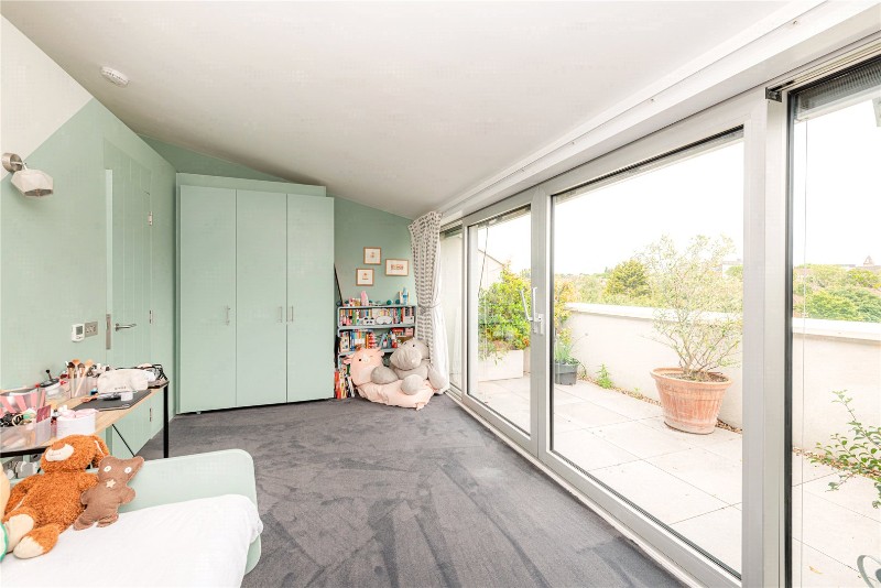 Pangbourne Avenue, London, W10
