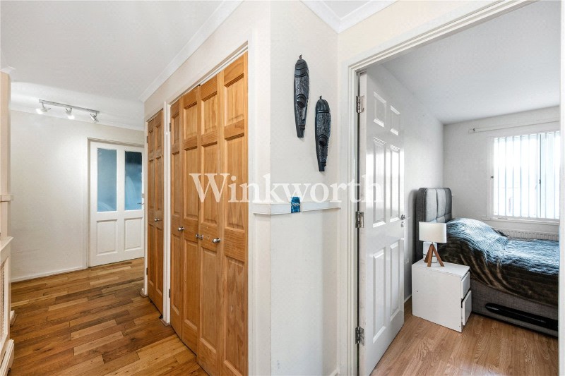 Academia Way, London, N17