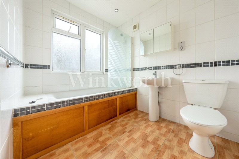 Alyth Gardens, London, NW11