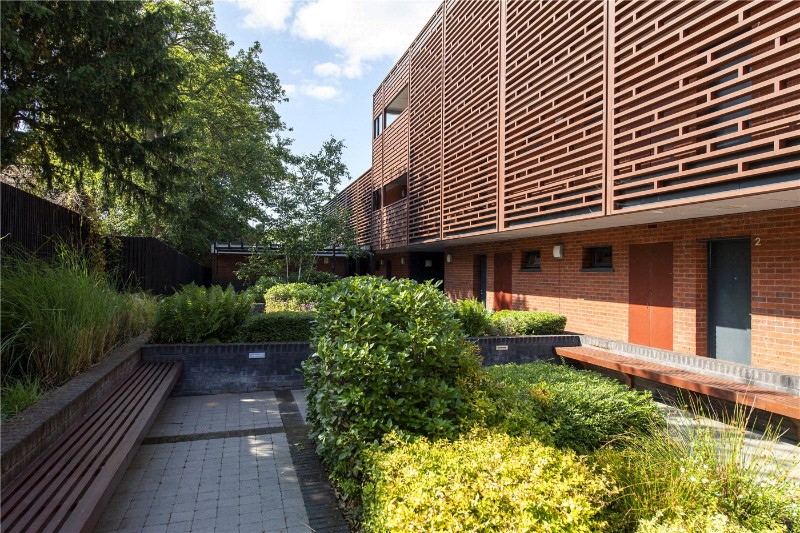 Mountearl Gardens, London, SW16
