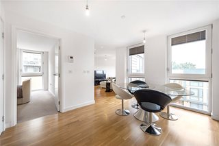 Baltic Avenue, Brentford, TW8