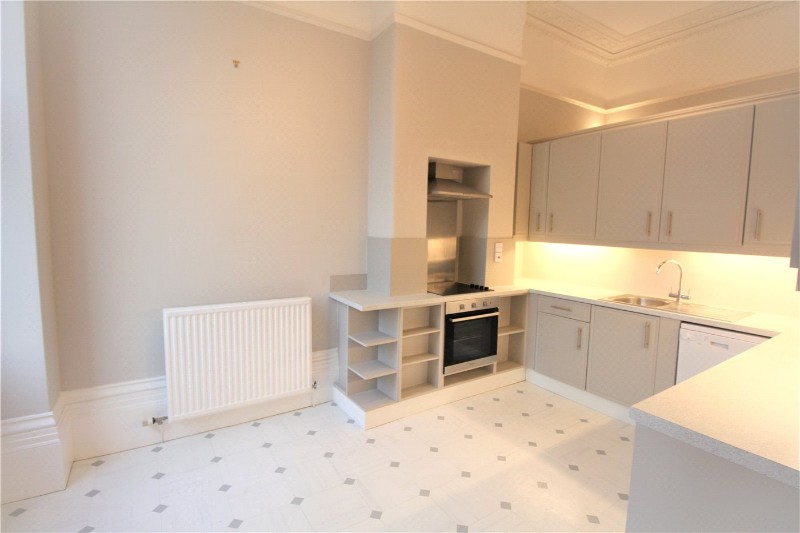 Wellington Square, Cheltenham, GL50