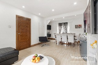 Mays Lane, Barnet, EN5