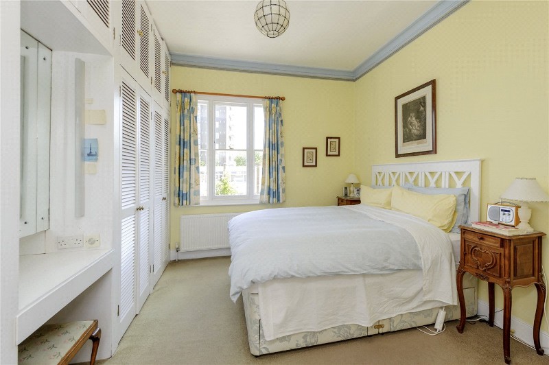 Devonport Road, London, W12
