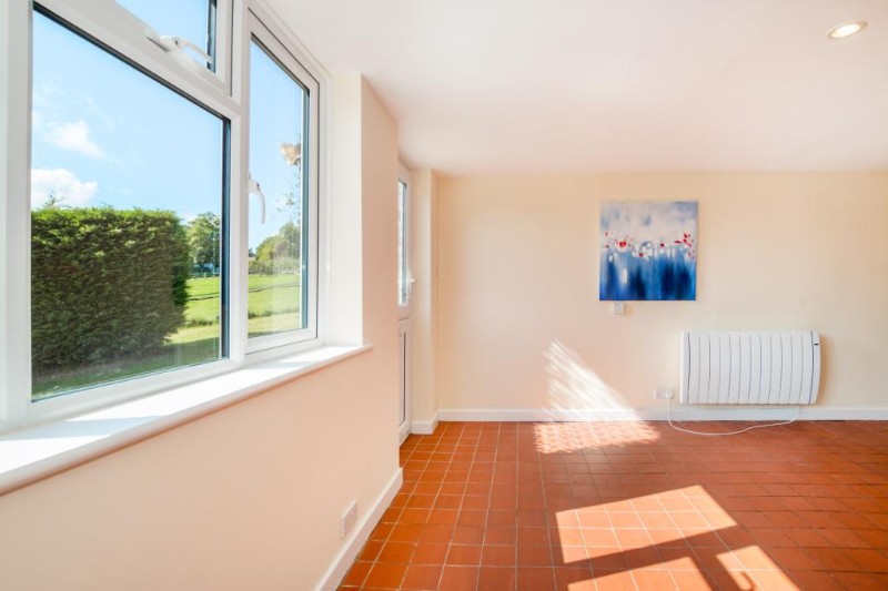 Greenvale Oast, Browns Lane, Cross In Hand, East Sussex, TN21