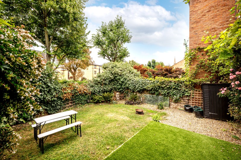St Andrews Square, North Kensington, London, W11