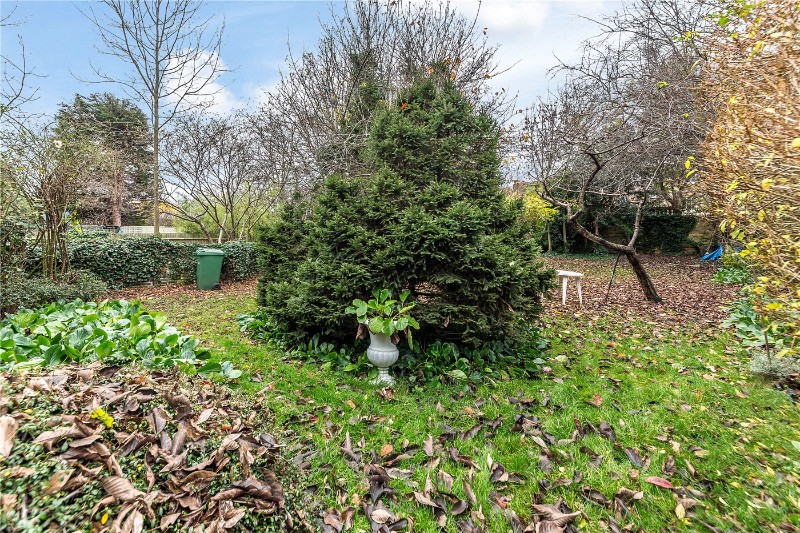 Eaton Rise, London, W5