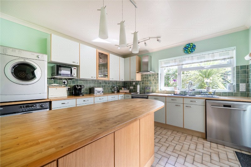 Wentworth Close, Farnham, Surrey, GU9