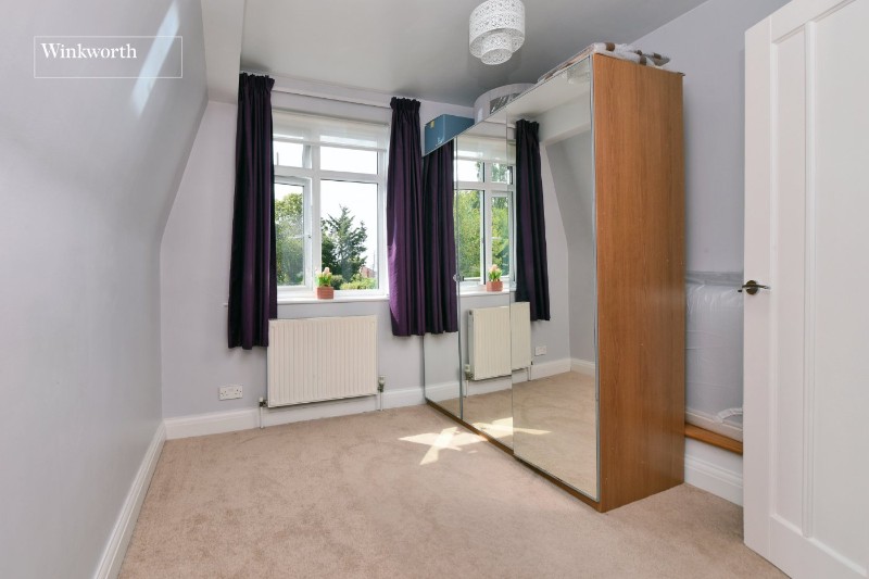 Walsingham Gardens, Stoneleigh, Epsom, Surrey, KT19