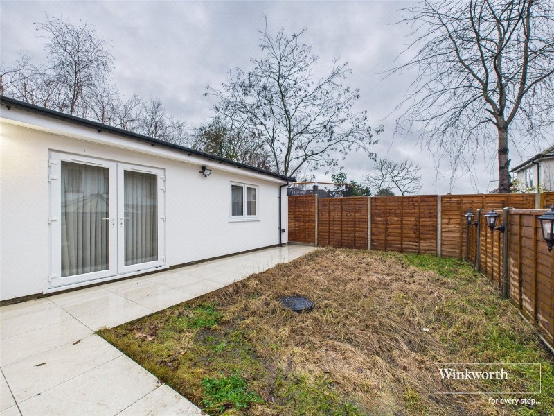 Sturgess Avenue, London, NW4