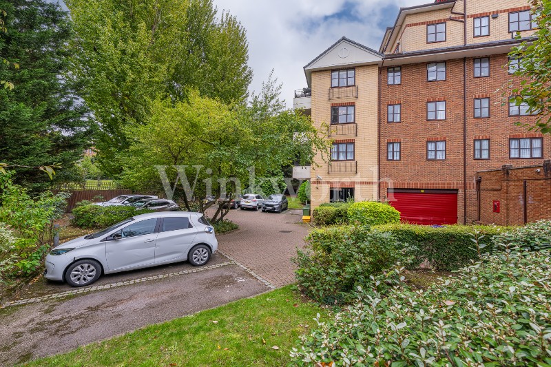 West Heath Road, London, NW3