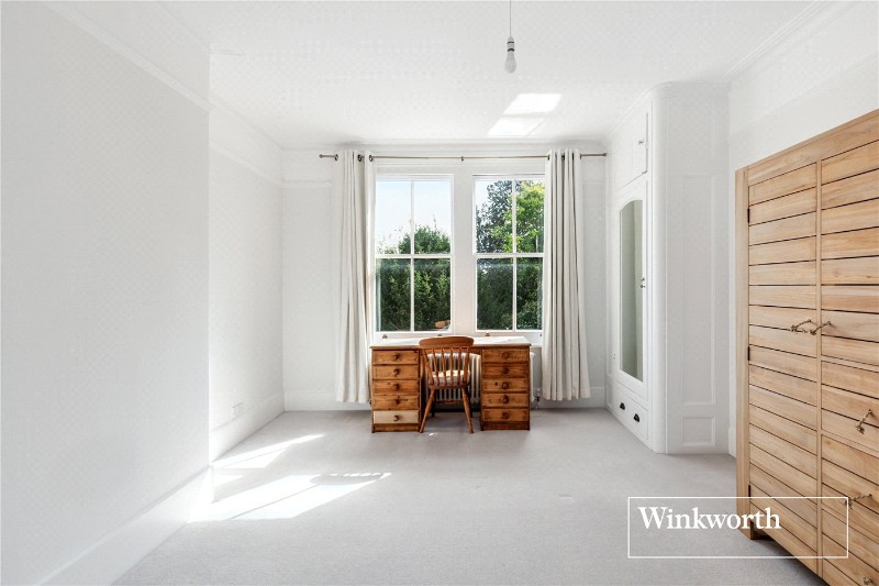 Etchingham Park Road, Finchley, London, N3