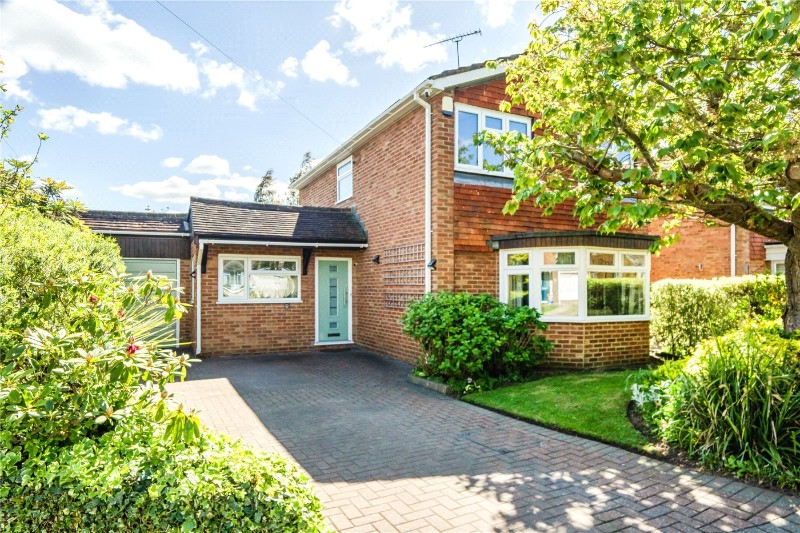 Wentworth Close, Farnham, Surrey, GU9