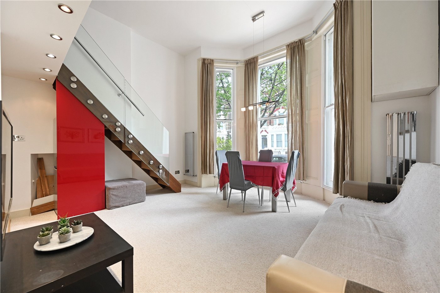 Holland Road, London, W14