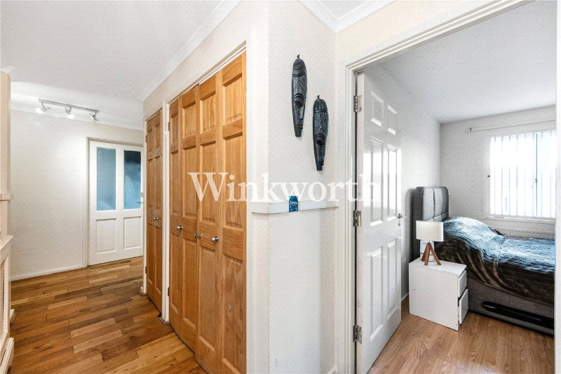 Academia Way, London, N17