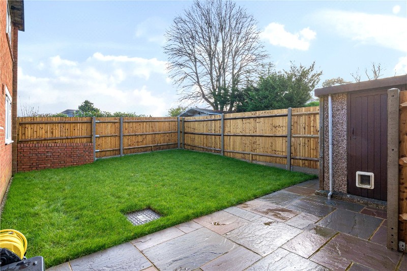 Middlefield, Farnham, Surrey, GU9