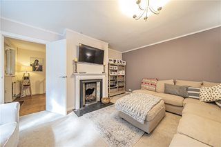 Frensham Road, Lower Bourne, Farnham, GU10